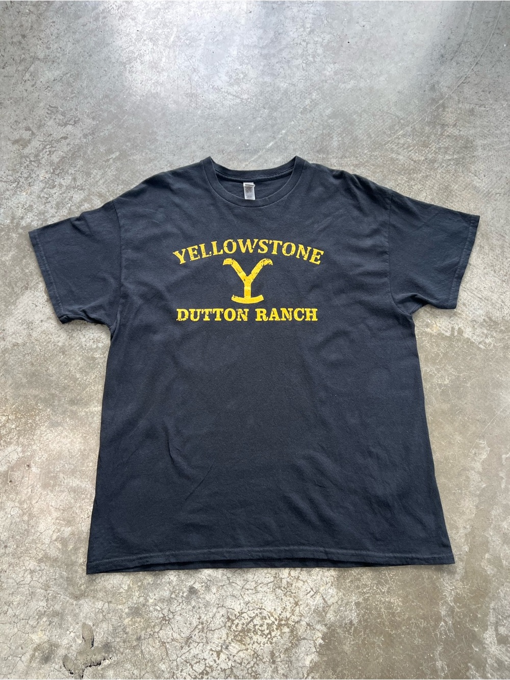 Yellowstone Dutton Ranch Graphic Tee XL Black Distressed Logo TV Show Shirt